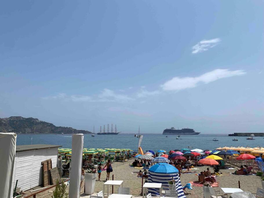 Casa Vacanza Giardini Naxos Taormina Miranaxos Exteriér fotografie