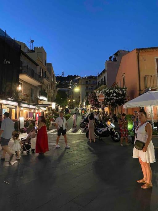 Casa Vacanza Giardini Naxos Taormina Miranaxos Exteriér fotografie