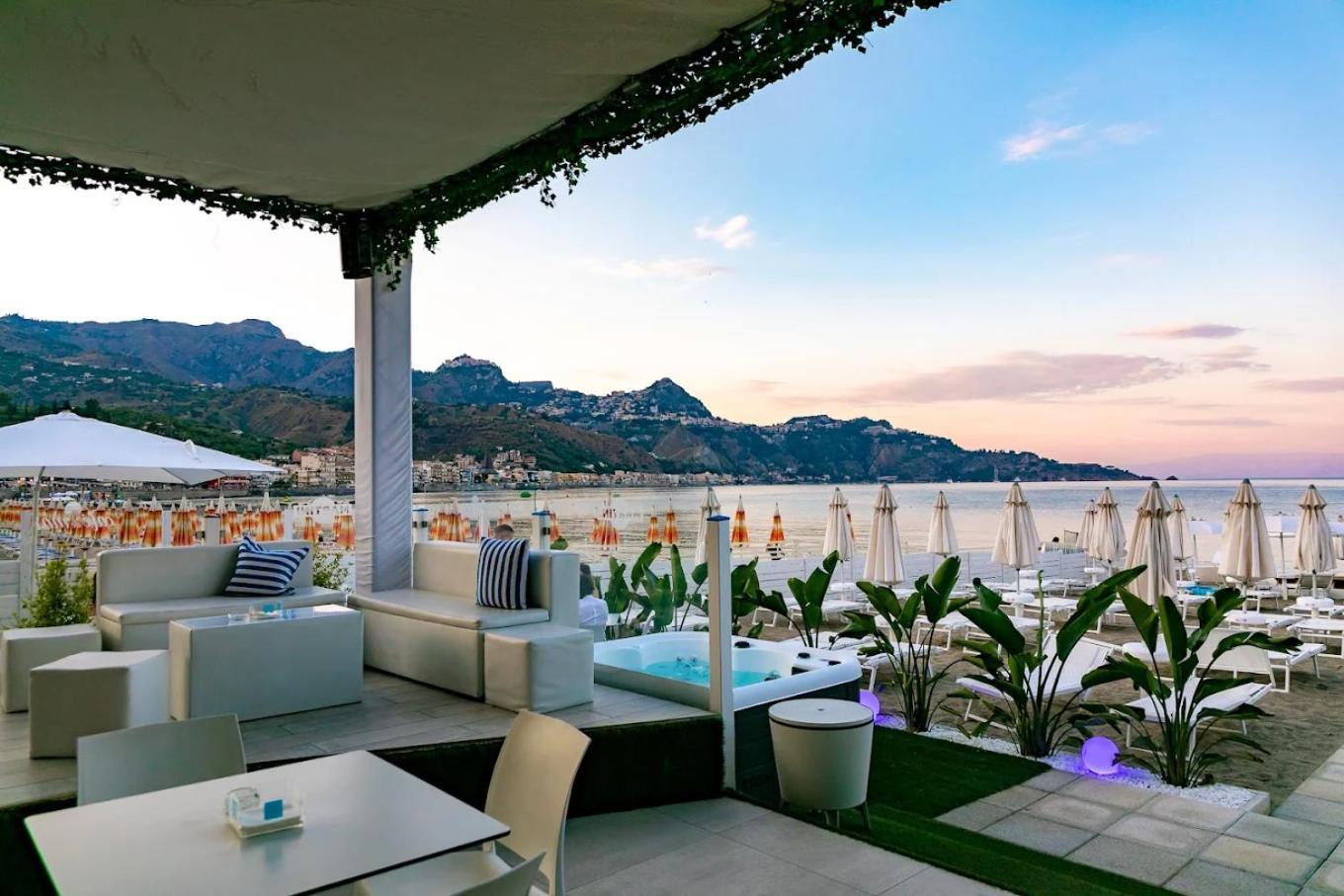 Casa Vacanza Giardini Naxos Taormina Miranaxos Exteriér fotografie